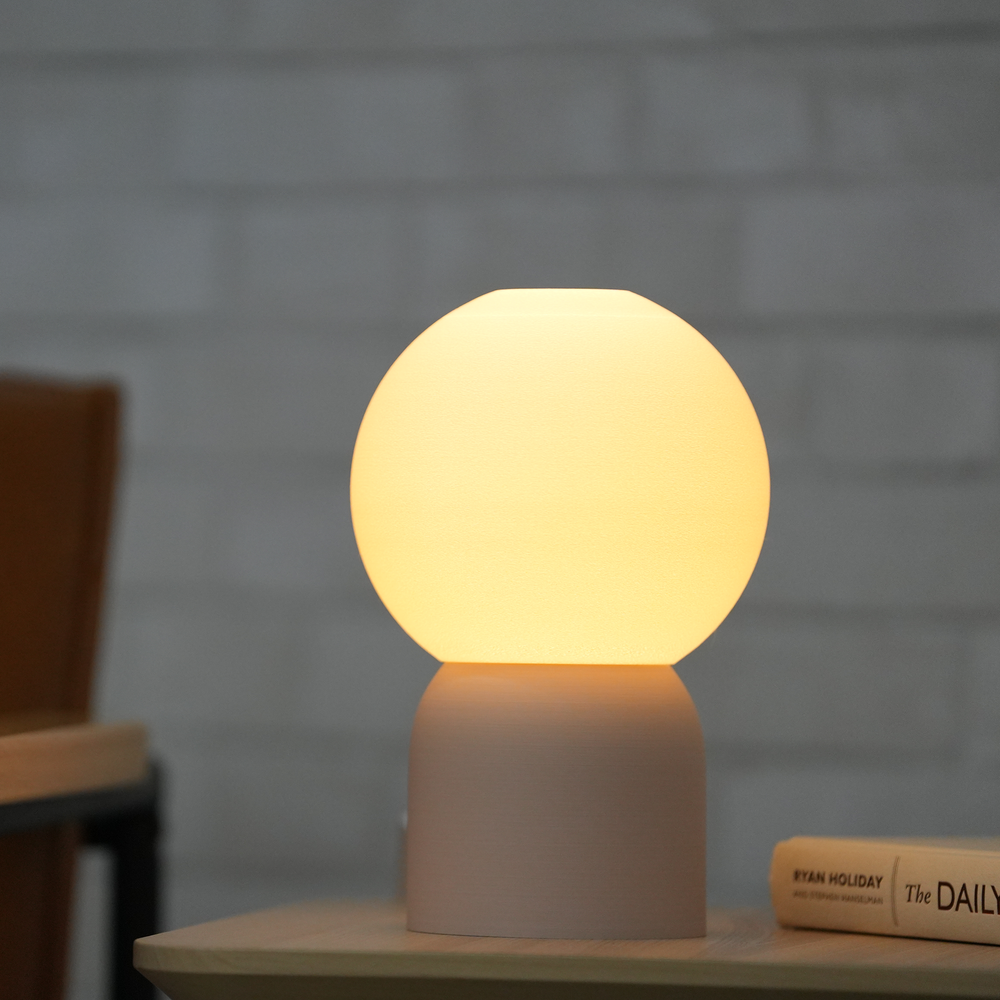 HEY Table Lamp - Elegant bedside lamps - Artistic home lighting