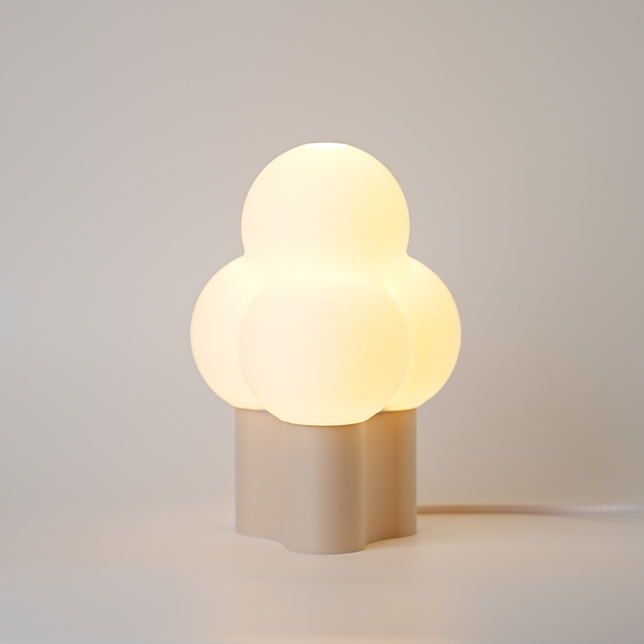 Berry Table Lamp, Studio Shot, Lightup, Starlight
